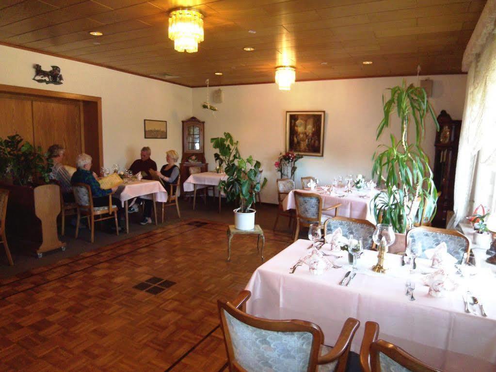 Hotel-Restaurant Vier Linden Stade Exteriér fotografie