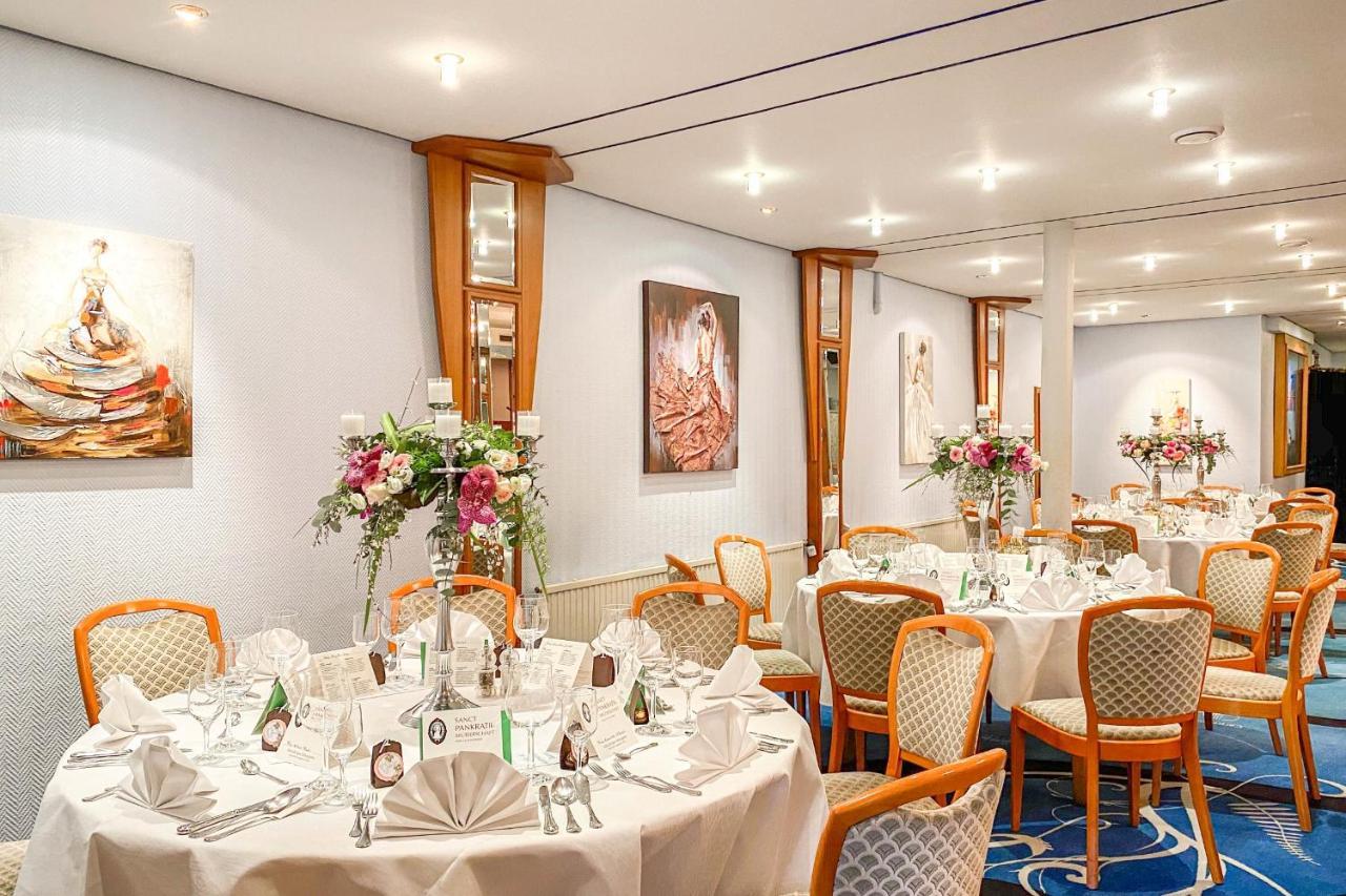 Hotel-Restaurant Vier Linden Stade Exteriér fotografie